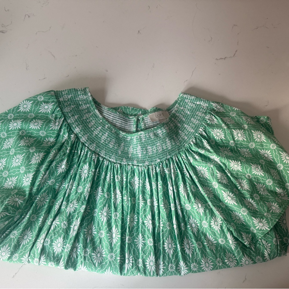 LOFT Green and White Daisy Top